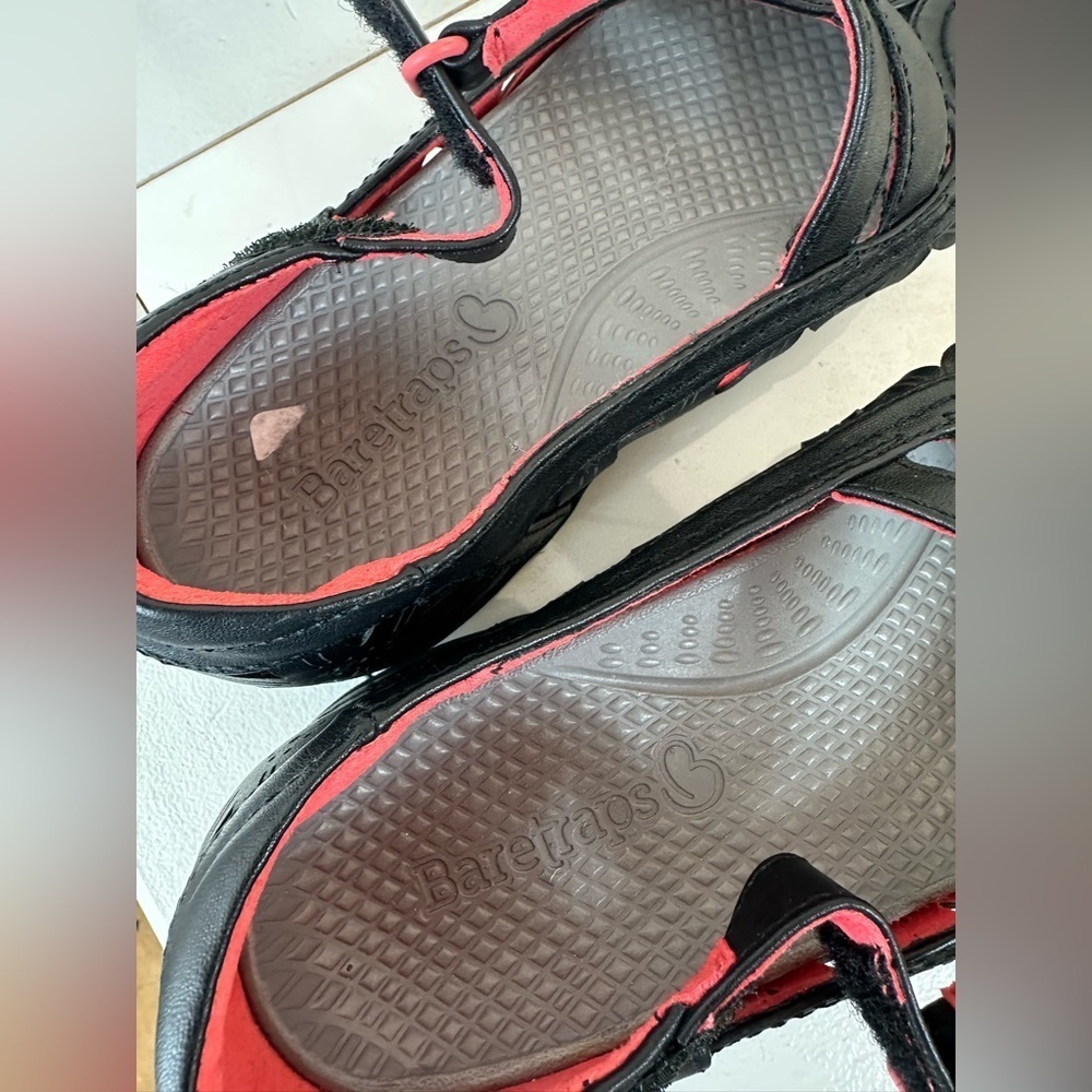 Baretraps Sandals Sneakers Shoes Women’s size 6.5 Farra Baretraos Black Velcro - Picture 11 of 13